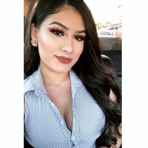 Meet your Posher, Perla